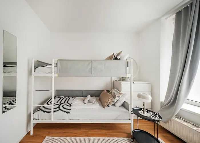 Lofts Hostel *